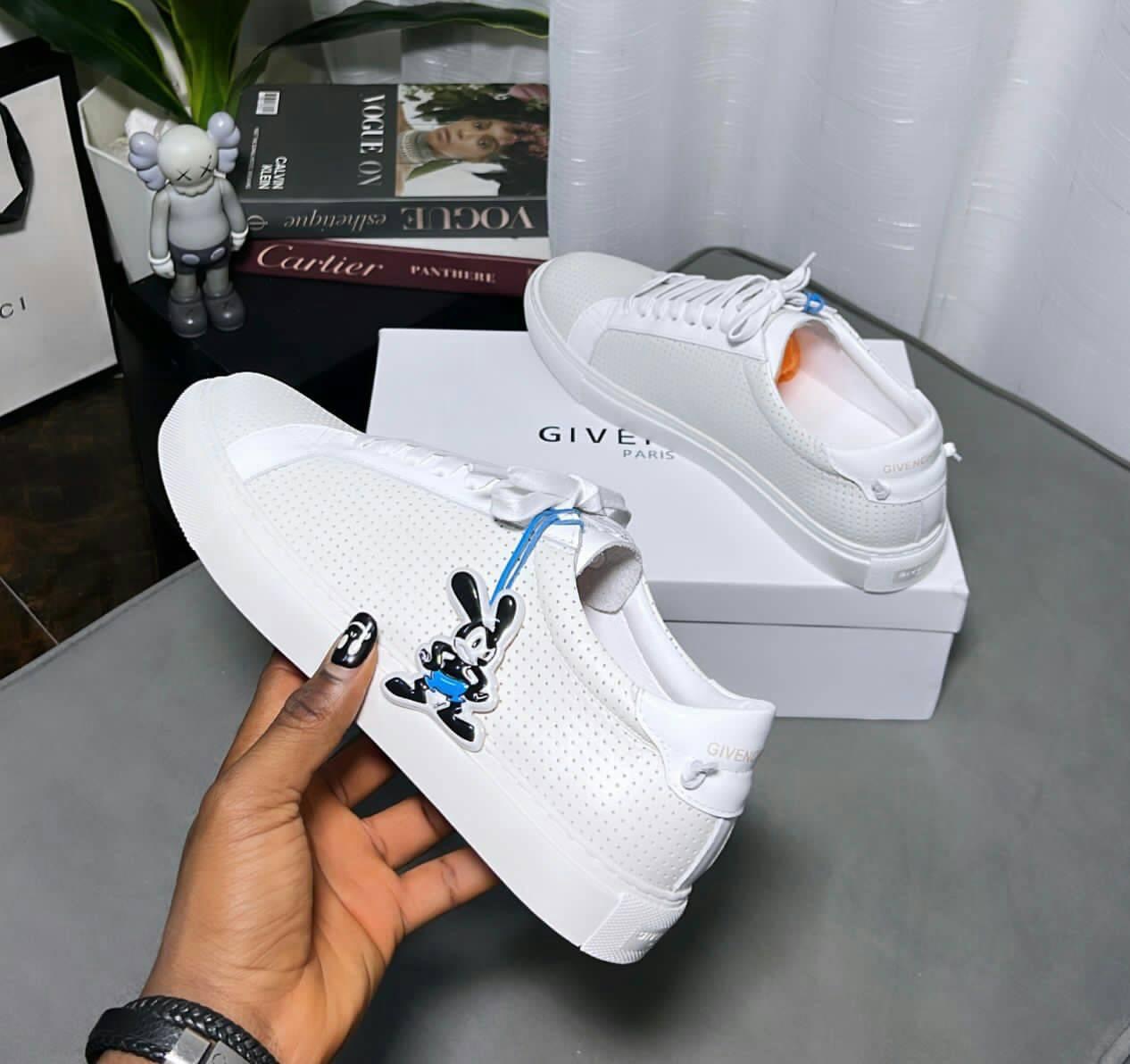 Original Quality 2023 GIVENCHY DISNEY PERFORATED TRAINERS SNEAKERS Colours : White SIZES: 40-46